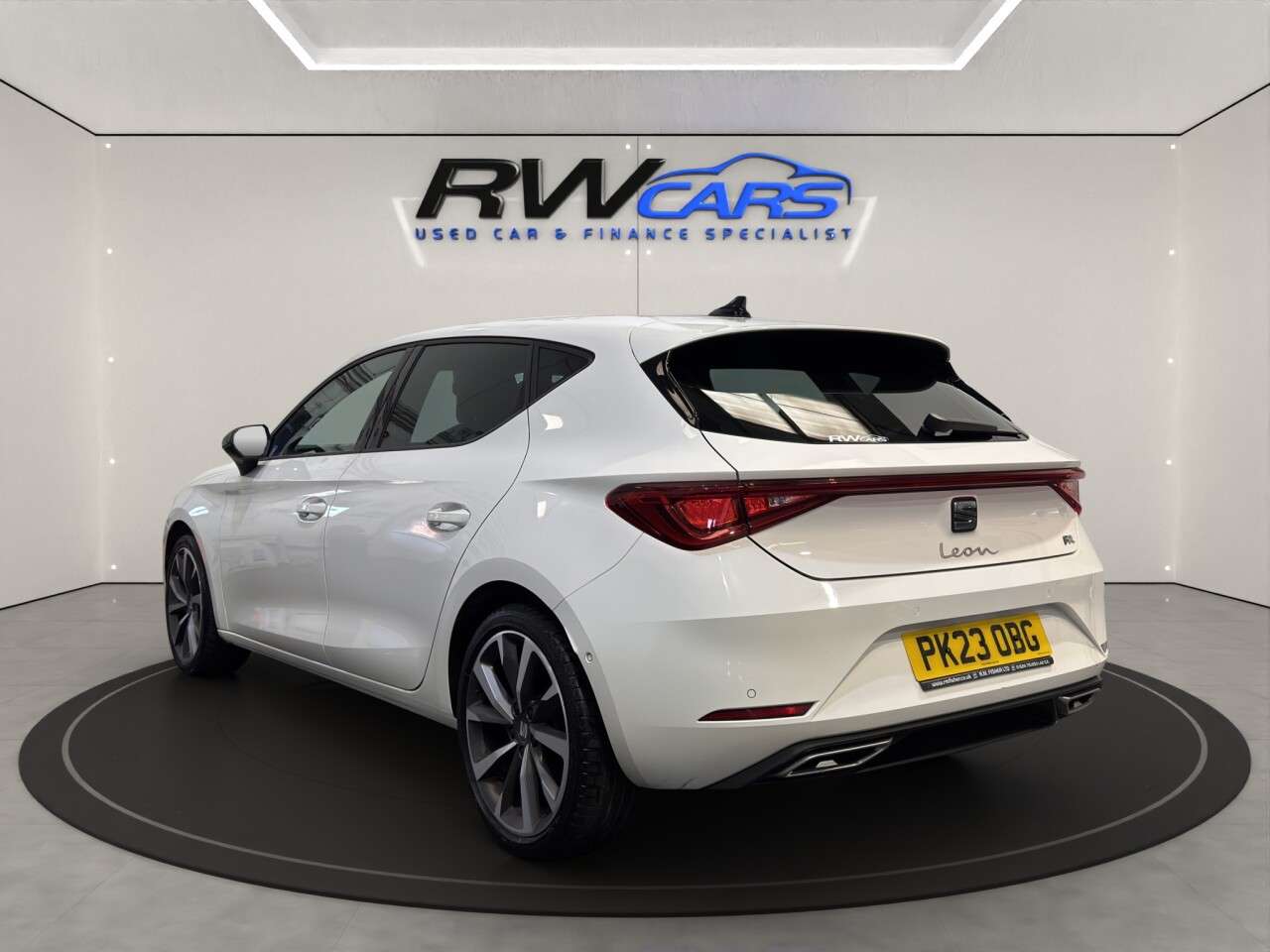 A 2023 SEAT LEON 1.5 TSI EVO FR Sport Hatchback 5dr Petrol Manual Euro 6 (s/s) (150 ps) A 2023 SEAT LEON 1.5 TSI EVO FR Sport Hatchback 5dr Petrol Manual Euro 6 (s/s) (150 ps)