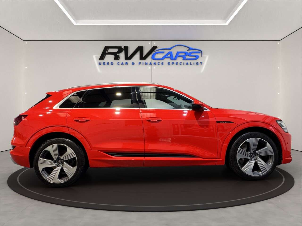 2021 AUDI E-TRON 2021 AUDI E-TRON