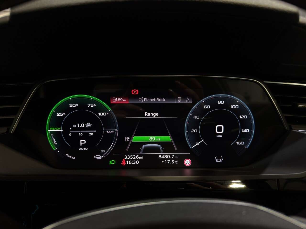 2021 AUDI E-TRON 2021 AUDI E-TRON