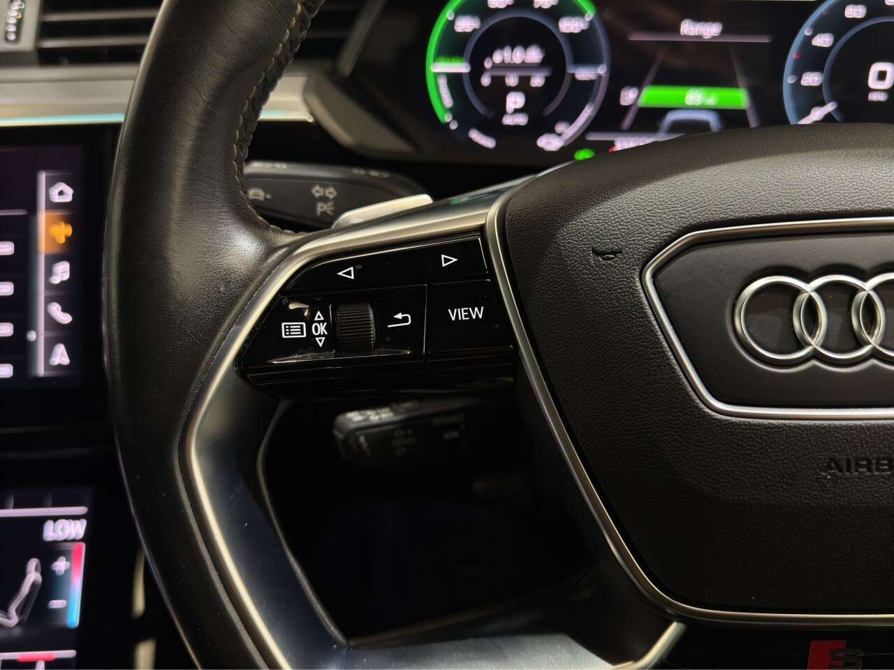 2021 AUDI E-TRON 2021 AUDI E-TRON