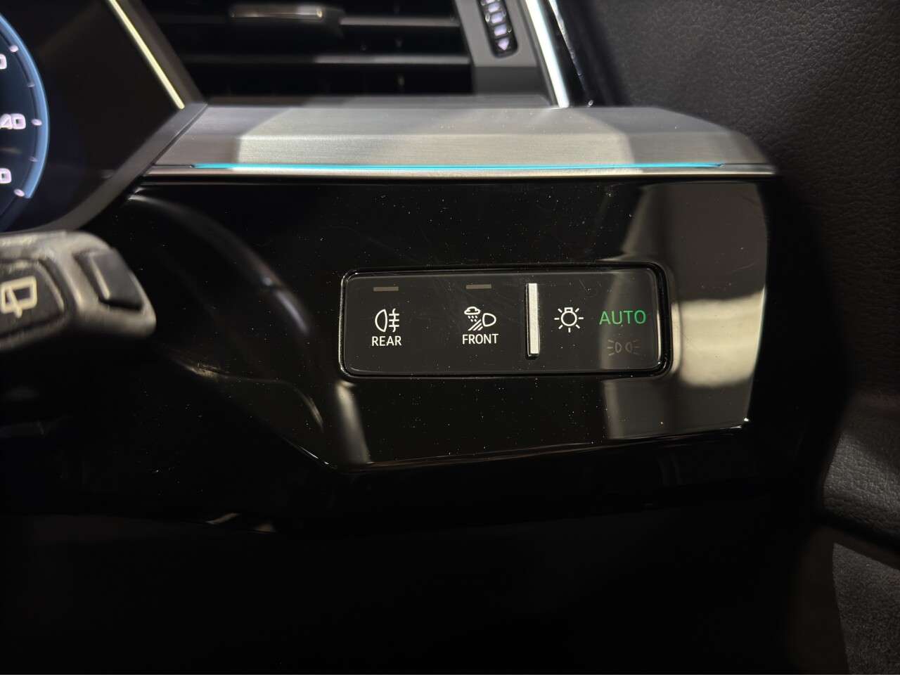 2021 AUDI E-TRON 2021 AUDI E-TRON