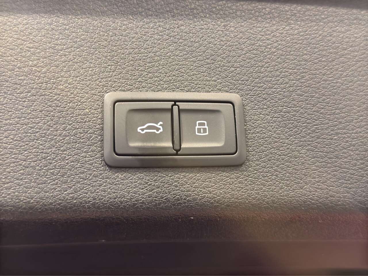 2021 AUDI E-TRON 2021 AUDI E-TRON
