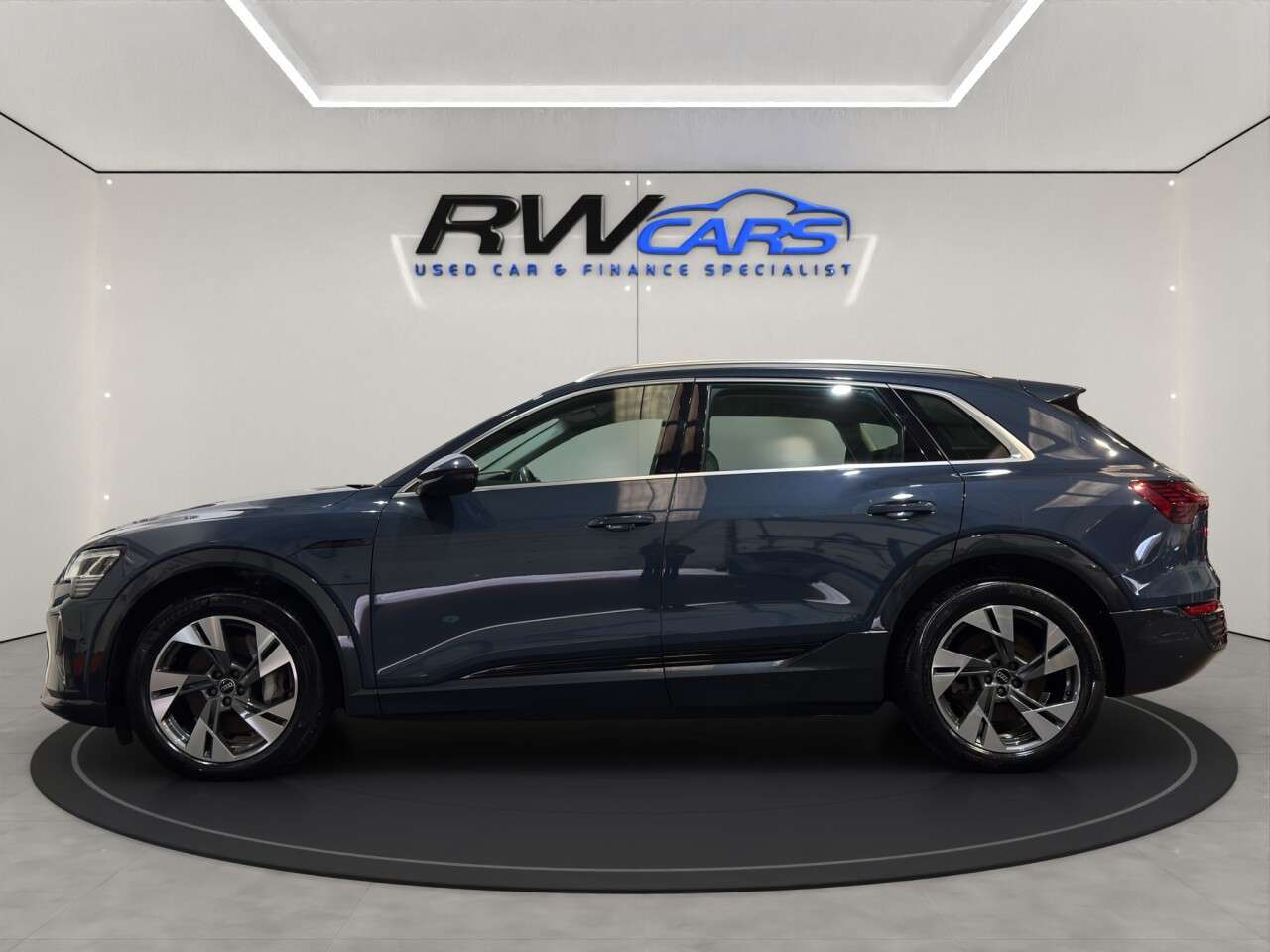 A 2023 AUDI Q8 E-TRON 50 Sport SUV 5dr Electric Auto quattro 95kWh (11kW Charger) (340 ps) A 2023 AUDI Q8 E-TRON 50 Sport SUV 5dr Electric Auto quattro 95kWh (11kW Charger) (340 ps)