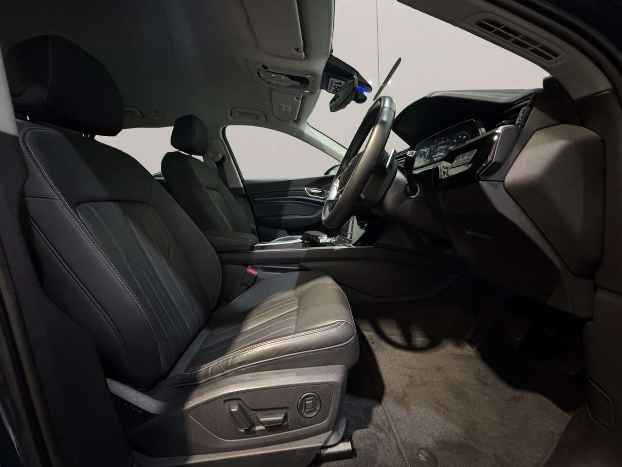 2023 AUDI Q8 E-TRON 2023 AUDI Q8 E-TRON