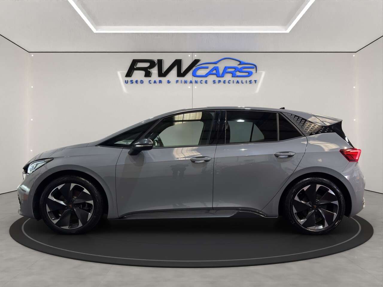 A 2024 CUPRA BORN 58kWh V2 Hatchback 5dr Electric Auto (204 ps) A 2024 CUPRA BORN 58kWh V2 Hatchback 5dr Electric Auto (204 ps)