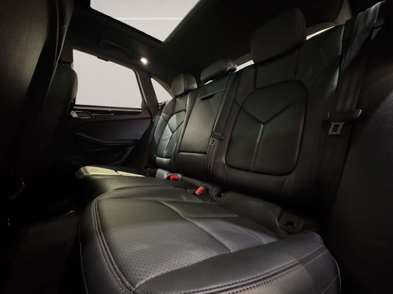 2022 PORSCHE MACAN 2022 PORSCHE MACAN