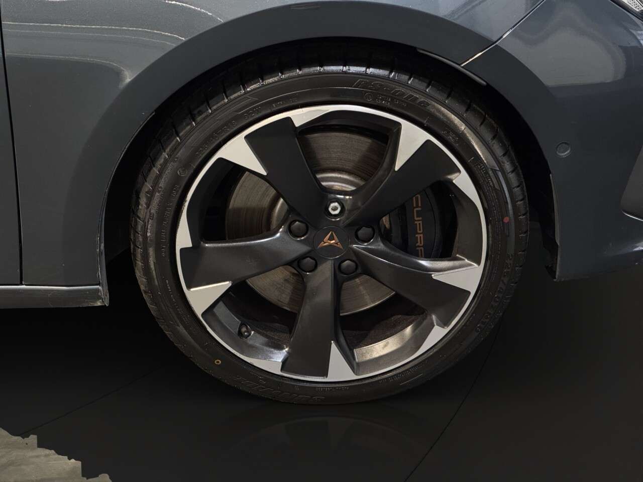 2023 CUPRA LEON 2023 CUPRA LEON