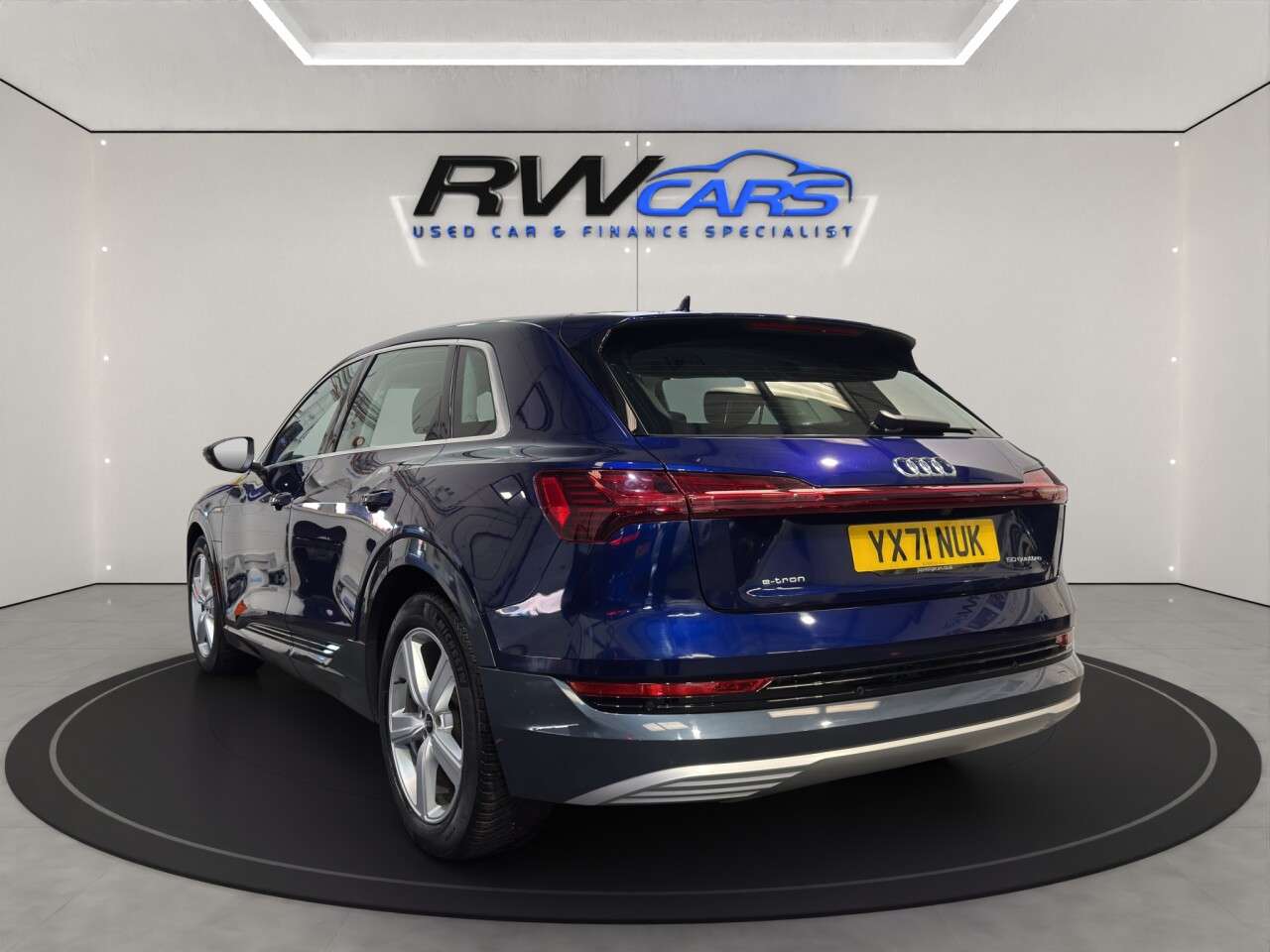 A 2021 AUDI E-TRON 50 Technik SUV 5dr Electric Auto quattro 71.2kWh (11kW Charger) (313 ps) A 2021 AUDI E-TRON 50 Technik SUV 5dr Electric Auto quattro 71.2kWh (11kW Charger) (313 ps)