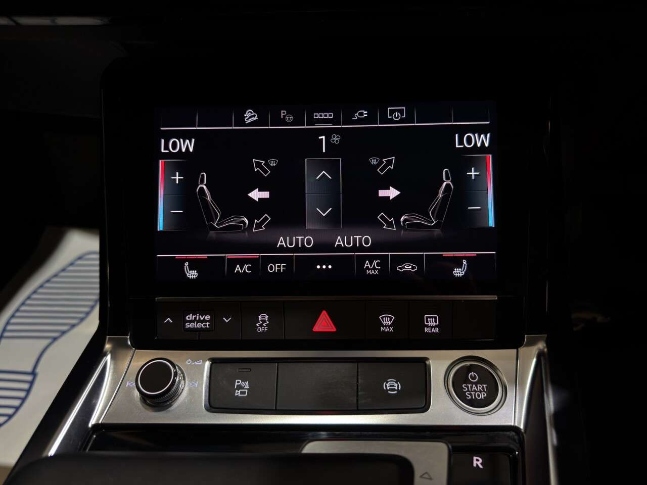 2021 AUDI E-TRON 2021 AUDI E-TRON