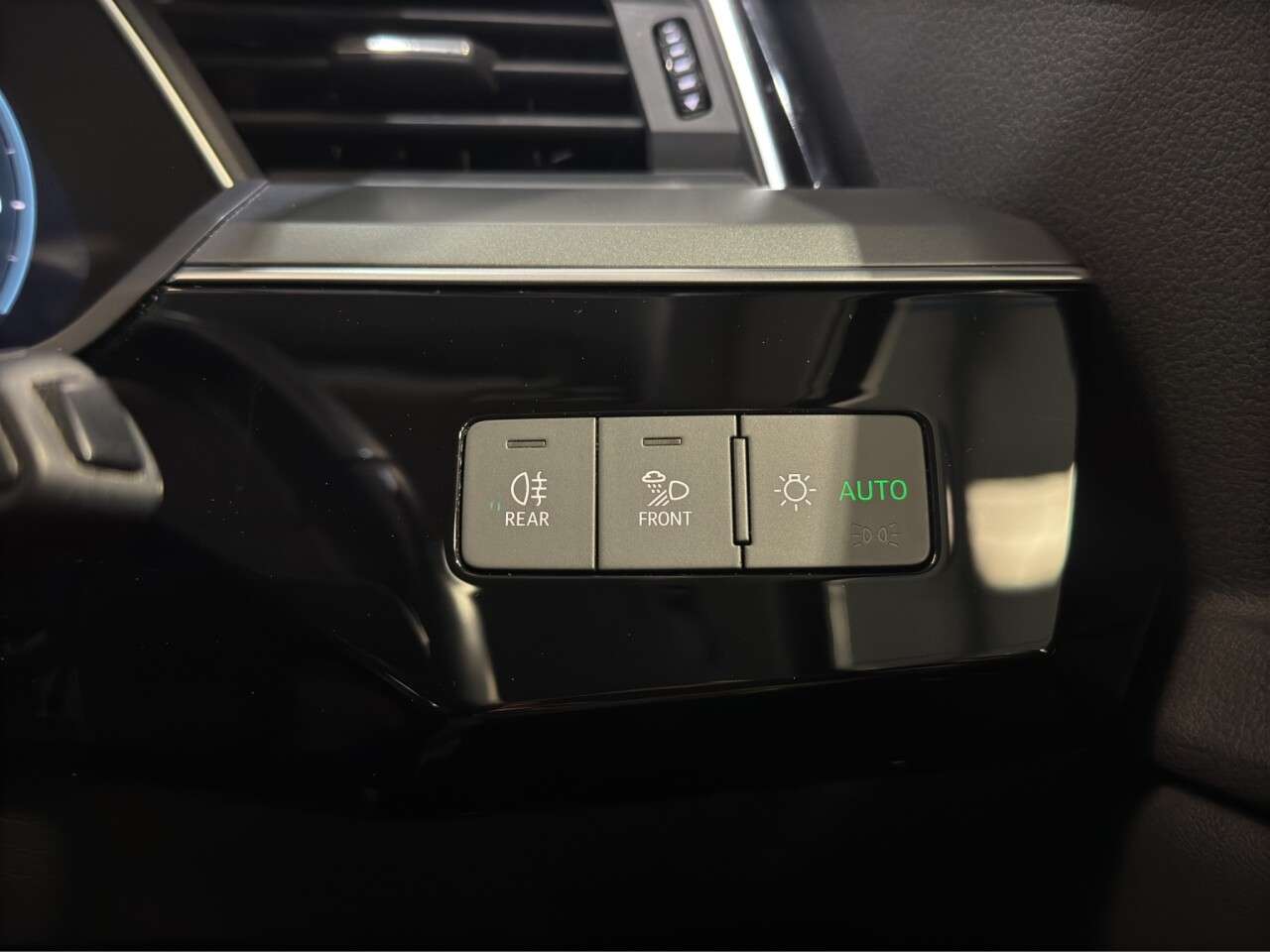2021 AUDI E-TRON 2021 AUDI E-TRON