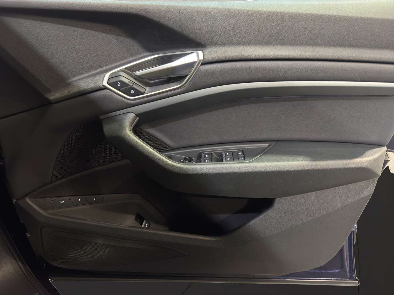 2021 AUDI E-TRON 2021 AUDI E-TRON