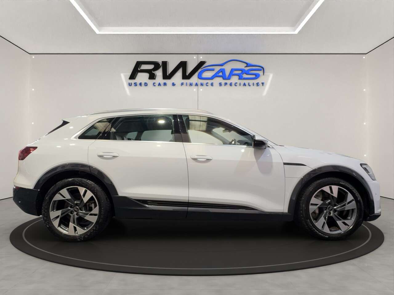 2023 AUDI Q8 E-TRON 2023 AUDI Q8 E-TRON