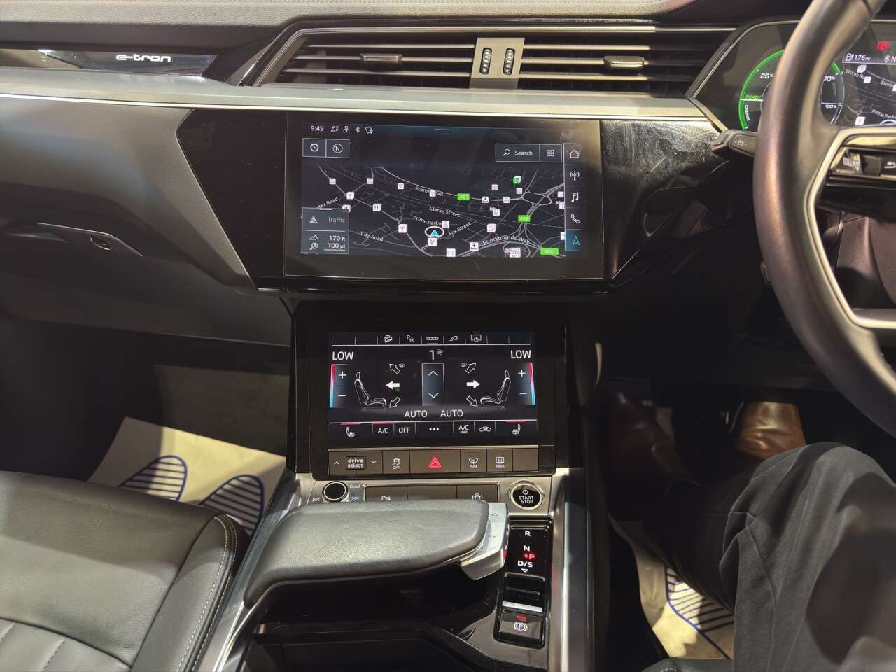 2023 AUDI Q8 E-TRON 2023 AUDI Q8 E-TRON