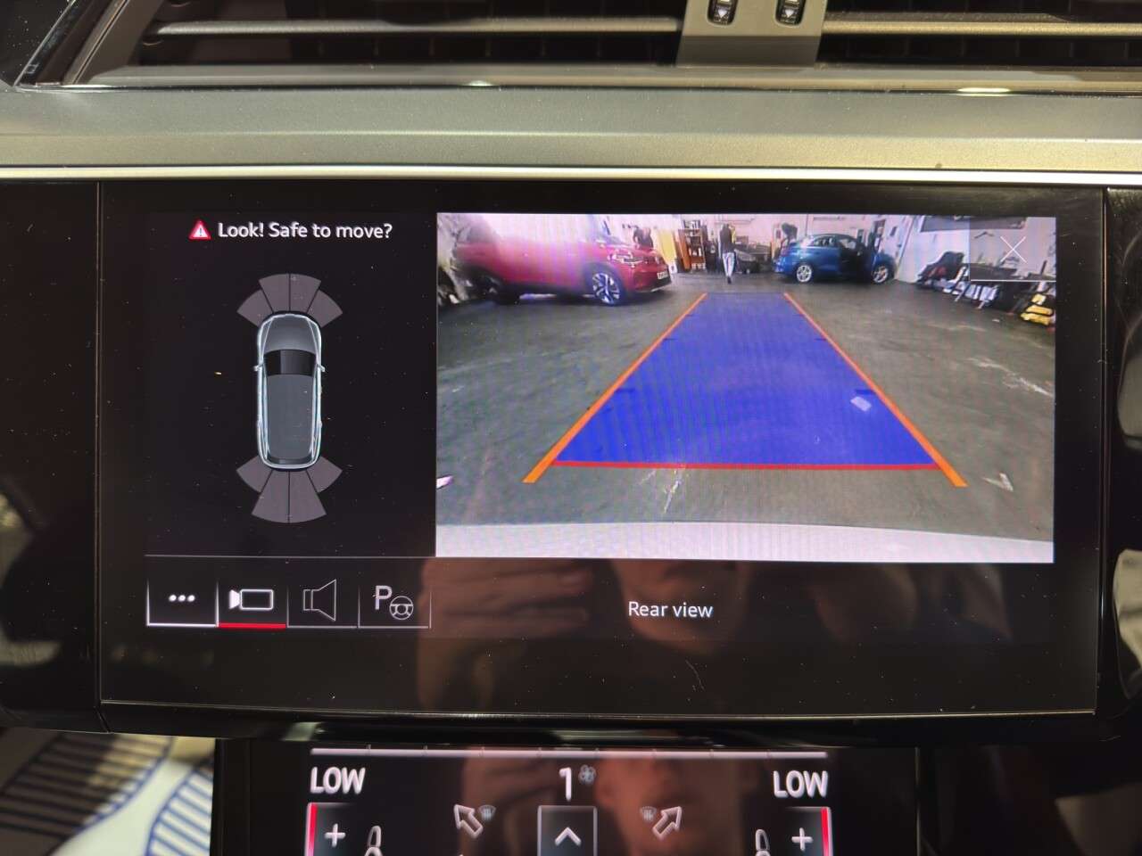 2023 AUDI Q8 E-TRON 2023 AUDI Q8 E-TRON