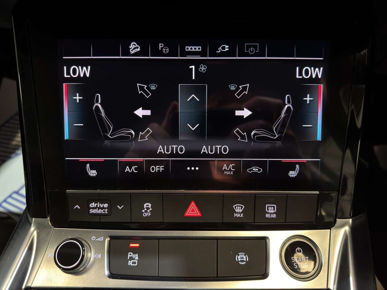 2023 AUDI Q8 E-TRON 2023 AUDI Q8 E-TRON