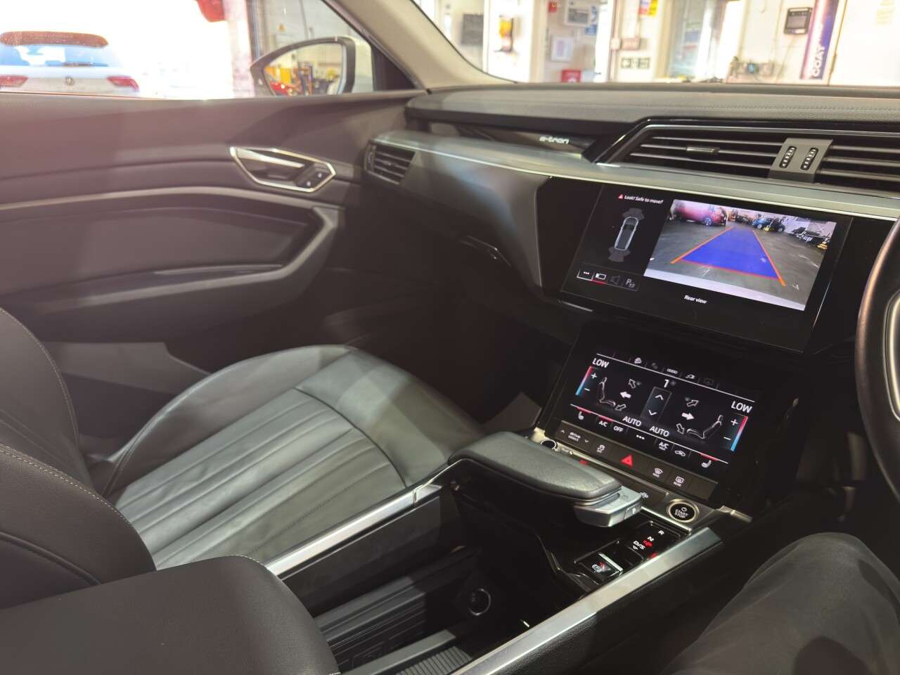 2023 AUDI Q8 E-TRON 2023 AUDI Q8 E-TRON
