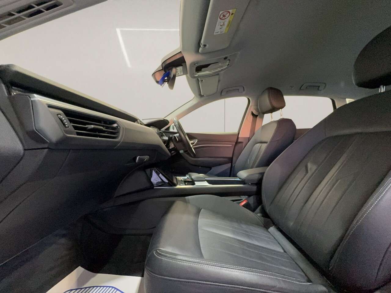 2023 AUDI Q8 E-TRON 2023 AUDI Q8 E-TRON