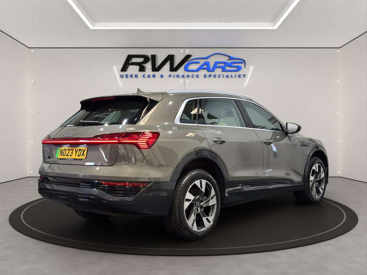 2023 AUDI Q8 E-TRON 2023 AUDI Q8 E-TRON