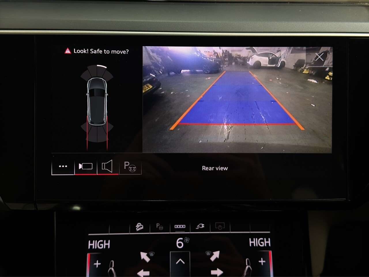 2023 AUDI Q8 E-TRON 2023 AUDI Q8 E-TRON
