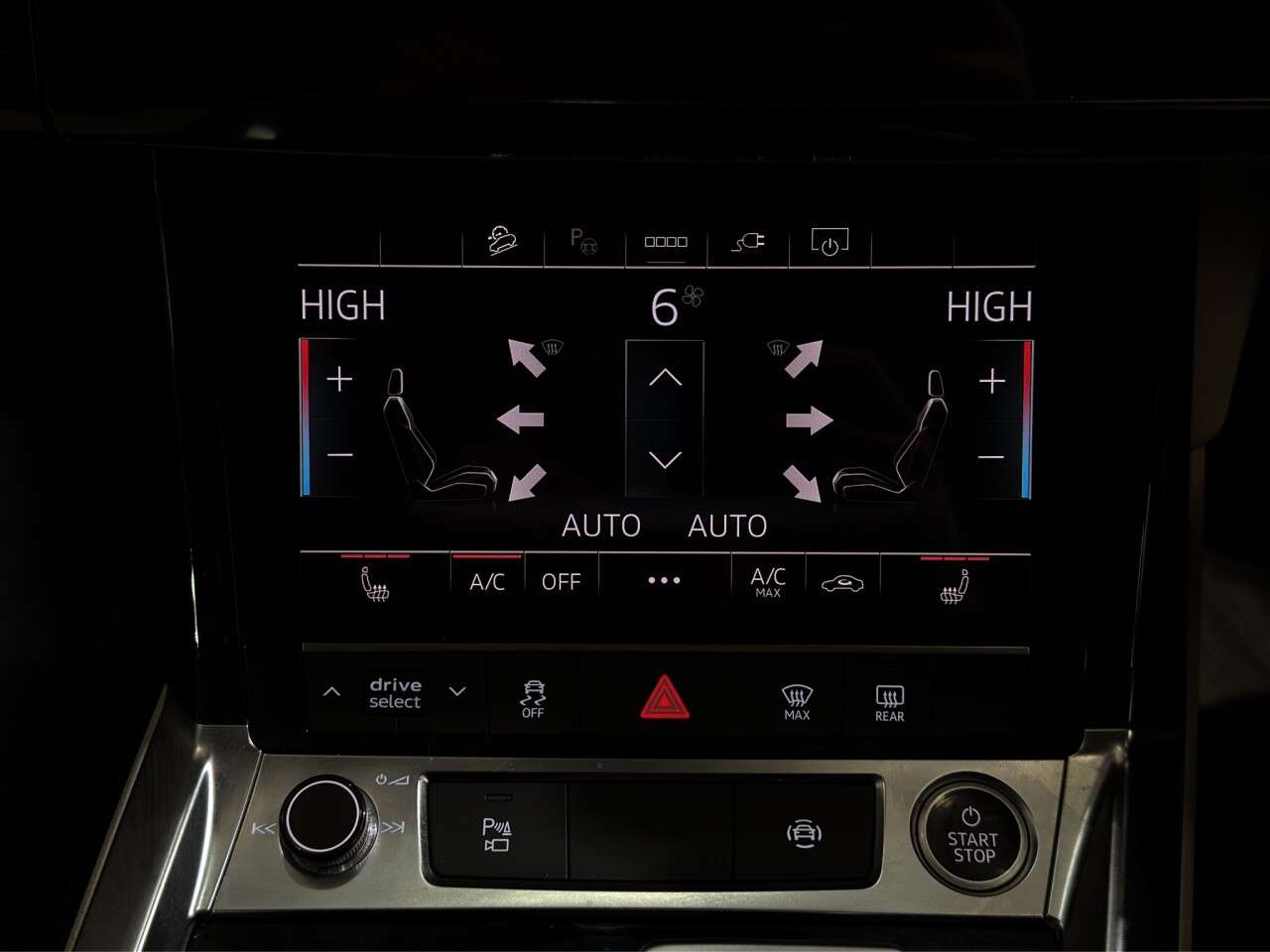 2023 AUDI Q8 E-TRON 2023 AUDI Q8 E-TRON