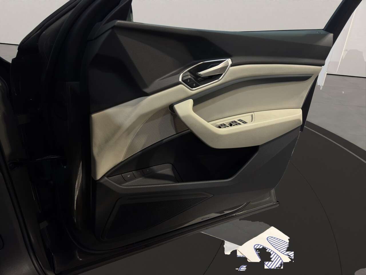 2023 AUDI Q8 E-TRON 2023 AUDI Q8 E-TRON