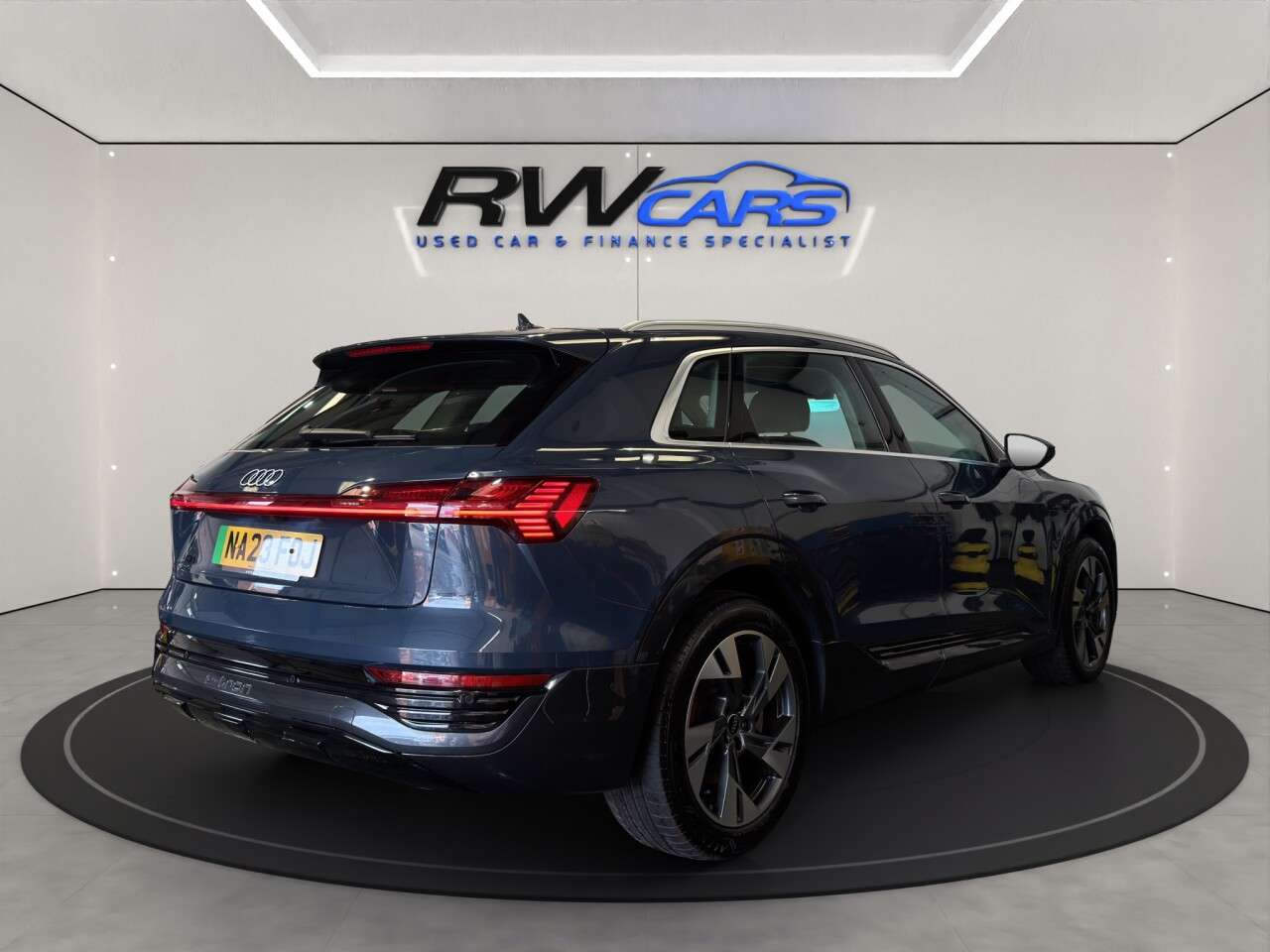 2023 AUDI Q8 E-TRON 2023 AUDI Q8 E-TRON