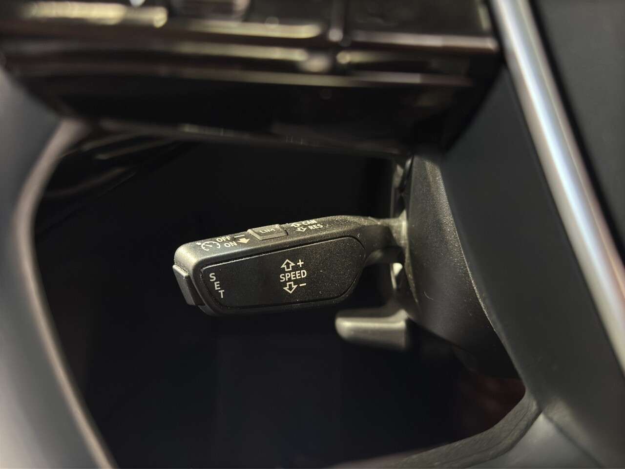 2023 AUDI Q8 E-TRON 2023 AUDI Q8 E-TRON