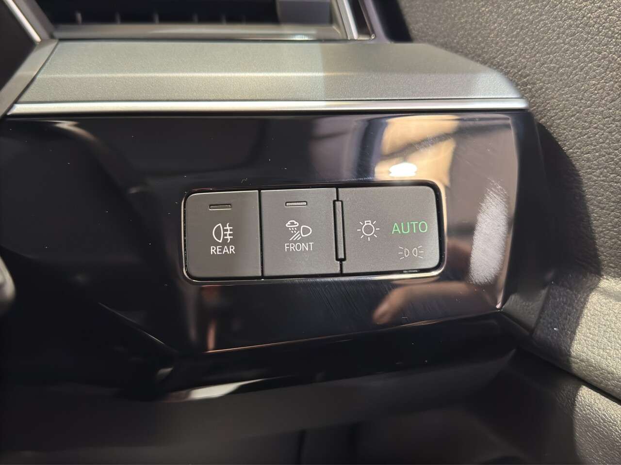 2023 AUDI Q8 E-TRON 2023 AUDI Q8 E-TRON