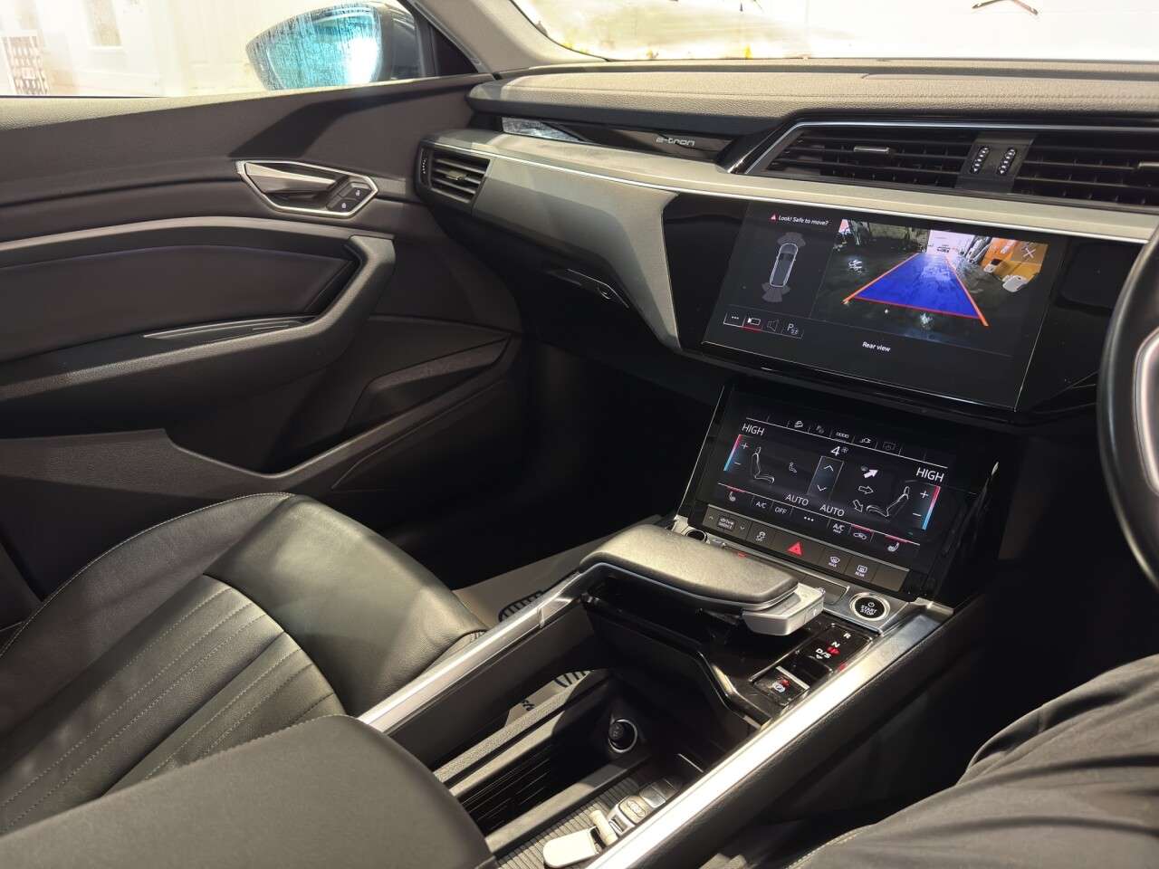 2023 AUDI Q8 E-TRON 2023 AUDI Q8 E-TRON