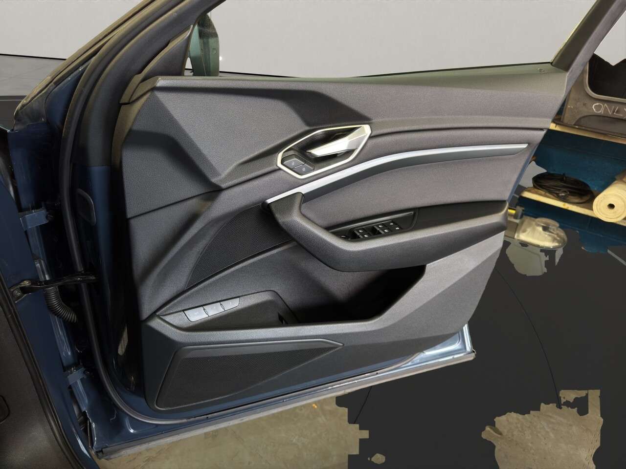 2023 AUDI Q8 E-TRON 2023 AUDI Q8 E-TRON