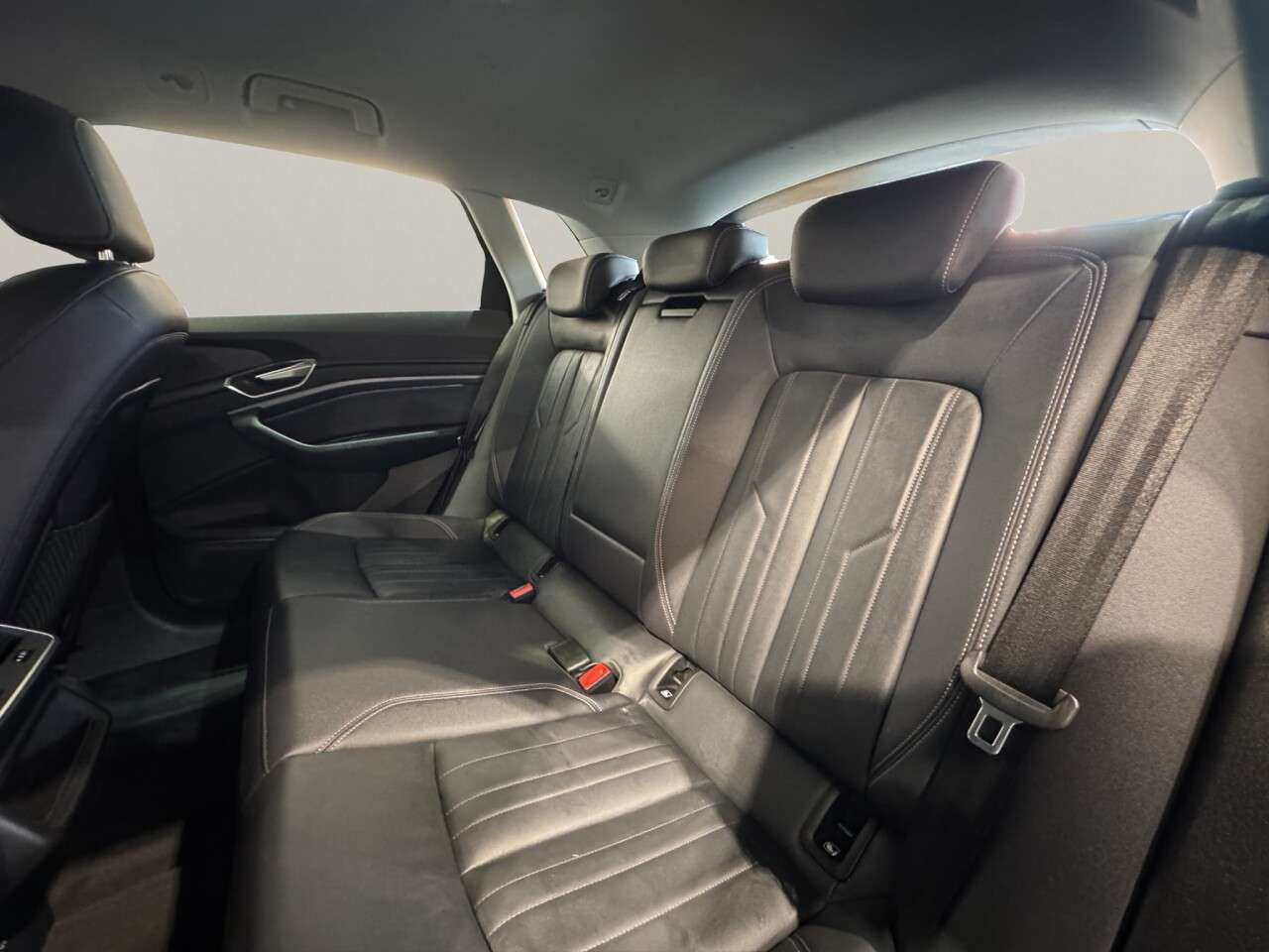 2023 AUDI Q8 E-TRON 2023 AUDI Q8 E-TRON