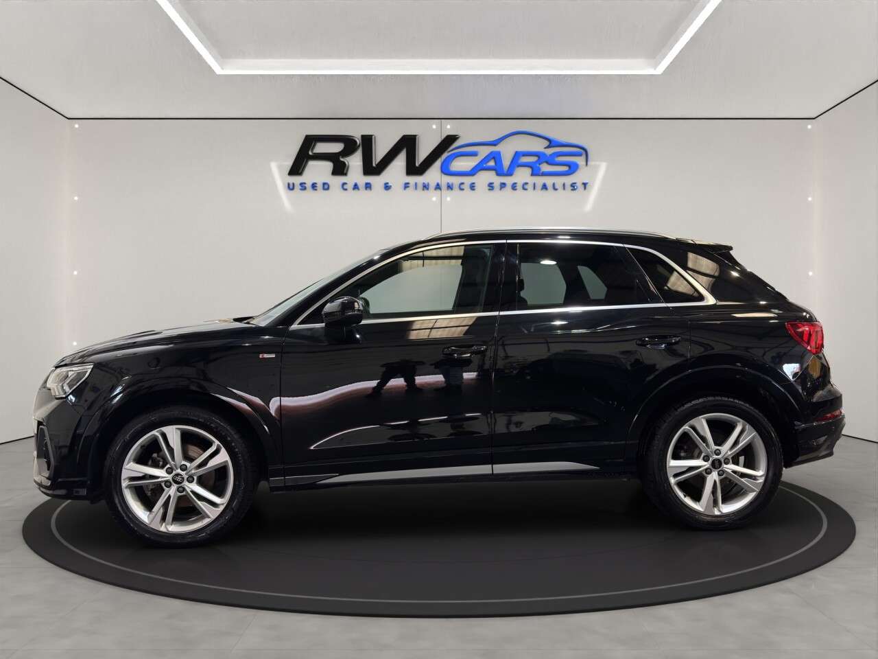 A 2022 AUDI Q3 1.5 TFSI CoD 35 S line SUV 5dr Petrol Manual Euro 6 (s/s) (150 ps) A 2022 AUDI Q3 1.5 TFSI CoD 35 S line SUV 5dr Petrol Manual Euro 6 (s/s) (150 ps)