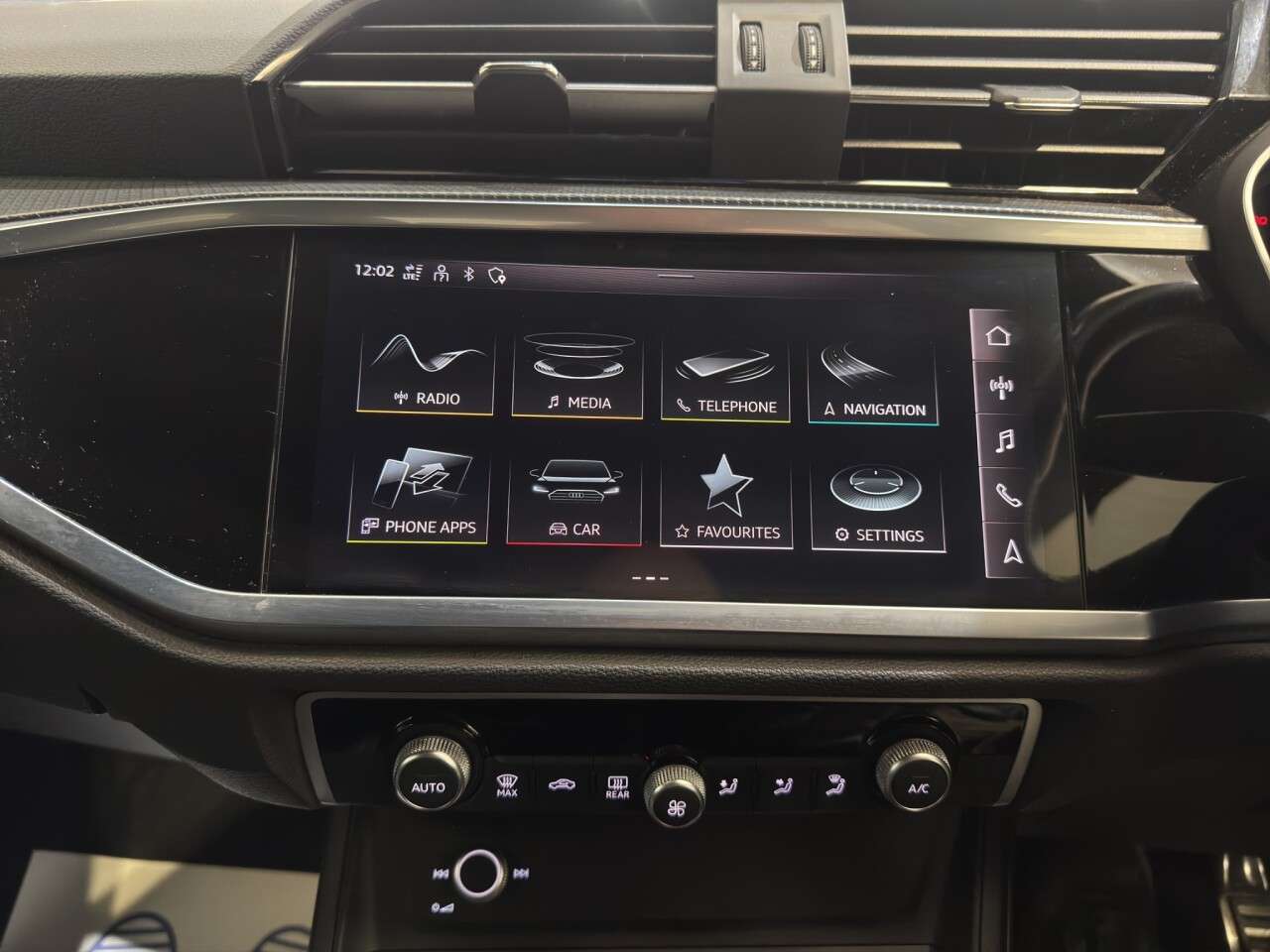 2022 AUDI Q3 2022 AUDI Q3