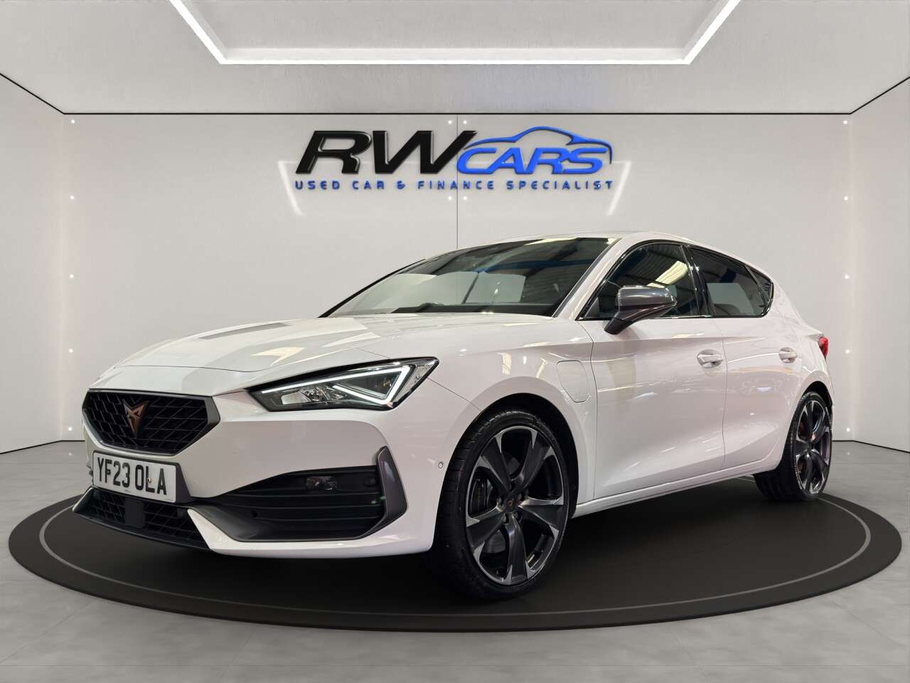 A 2023 CUPRA LEON 1.4 eHybrid 12.8kWh VZ2 Hatchback 5dr Petrol Plug-in Hybrid DSG Euro 6 (s/s A 2023 CUPRA LEON 1.4 eHybrid 12.8kWh VZ2 Hatchback 5dr Petrol Plug-in Hybrid DSG Euro 6 (s/s