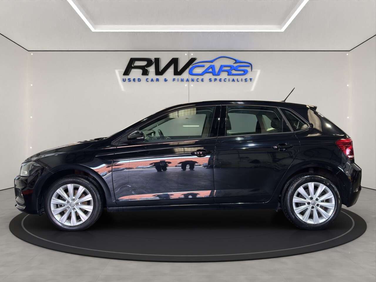A 2019 VOLKSWAGEN POLO 1.6 TDI SEL Hatchback 5dr Diesel Manual Euro 6 (s/s) (95 ps) A 2019 VOLKSWAGEN POLO 1.6 TDI SEL Hatchback 5dr Diesel Manual Euro 6 (s/s) (95 ps)