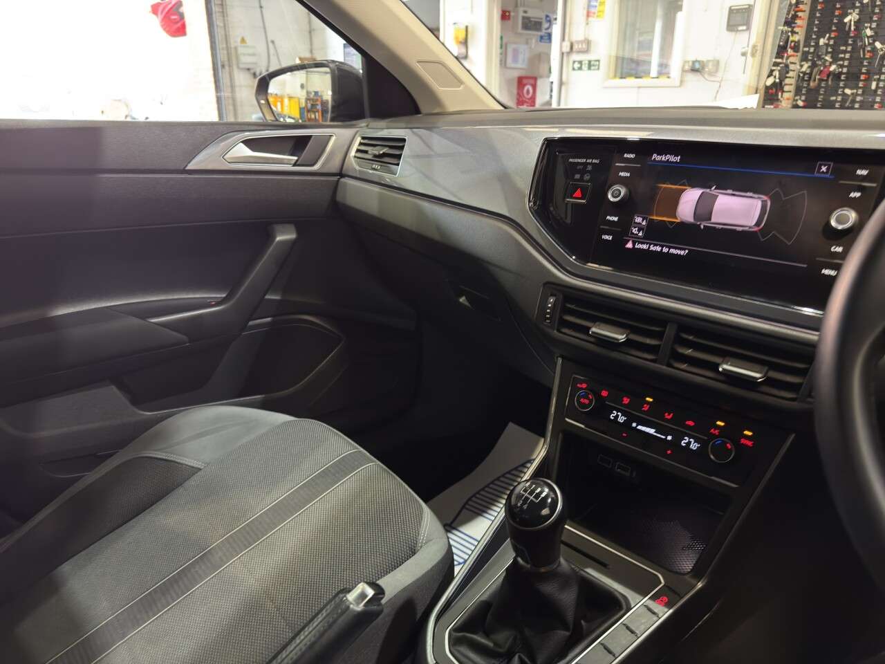 2019 VOLKSWAGEN POLO 2019 VOLKSWAGEN POLO