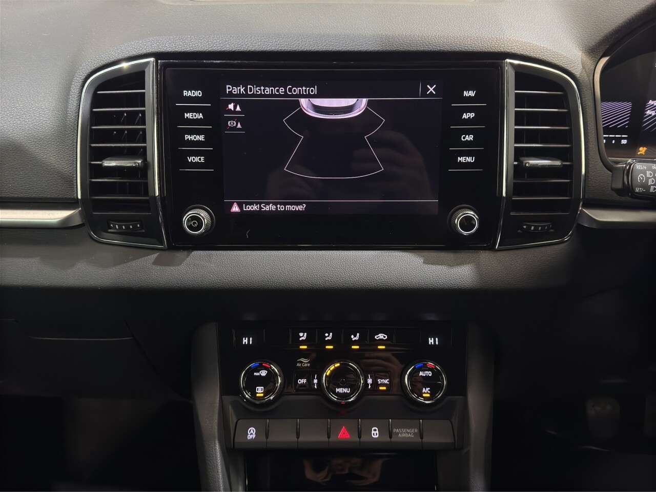 2023 SKODA KAROQ 2023 SKODA KAROQ