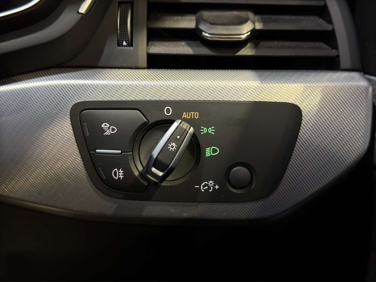2023 AUDI A4 AVANT 2023 AUDI A4 AVANT