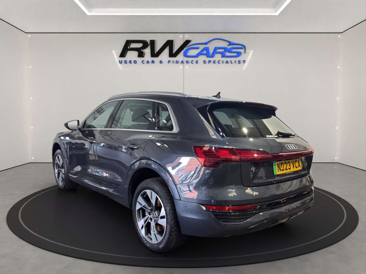 A 2023 AUDI Q8 E-TRON 50 Sport SUV 5dr Electric Auto quattro 95kWh (11kW Charger) (340 ps) A 2023 AUDI Q8 E-TRON 50 Sport SUV 5dr Electric Auto quattro 95kWh (11kW Charger) (340 ps)