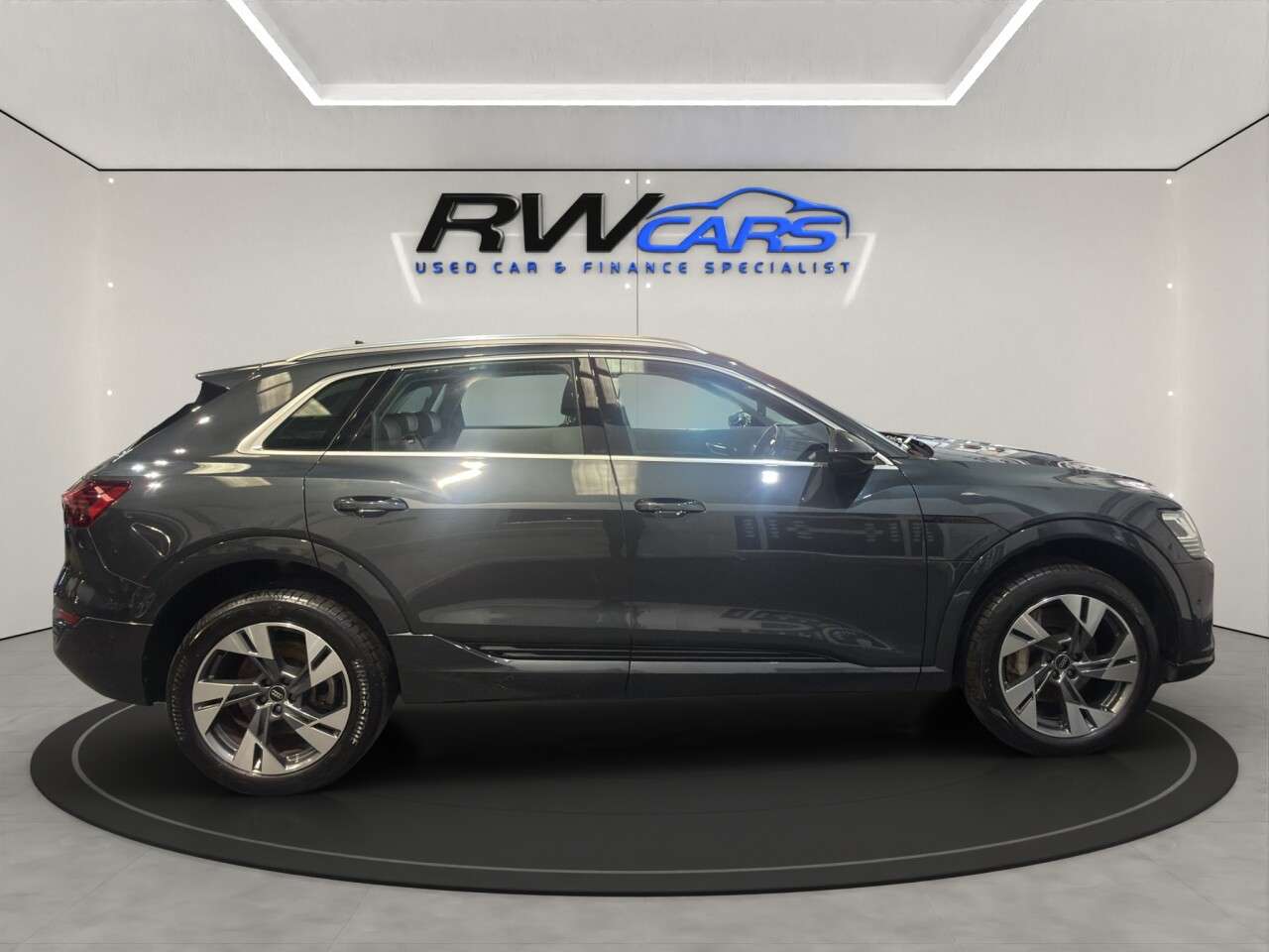 2023 AUDI Q8 E-TRON 2023 AUDI Q8 E-TRON