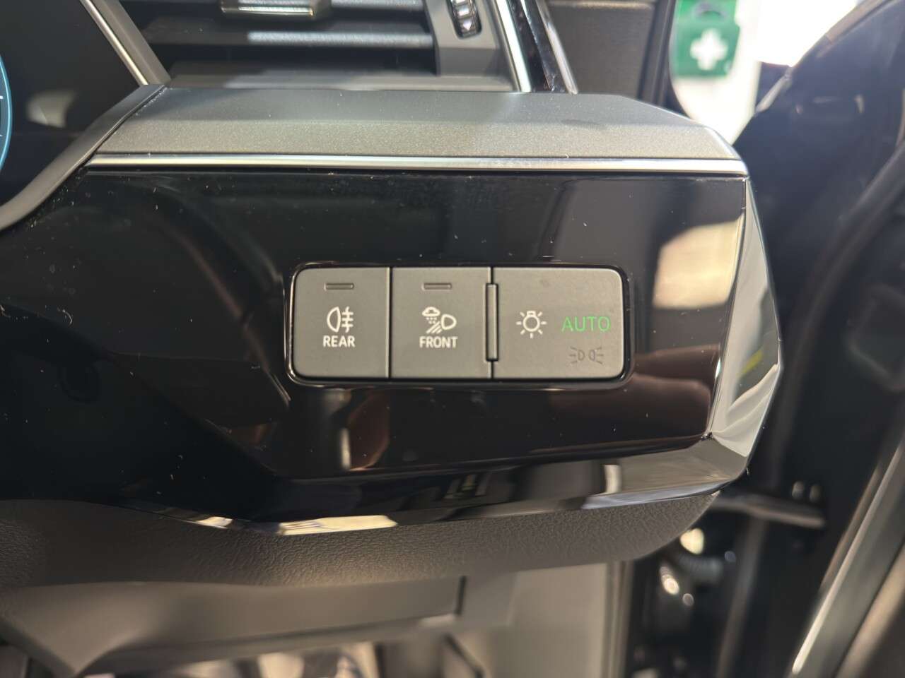 2023 AUDI Q8 E-TRON 2023 AUDI Q8 E-TRON
