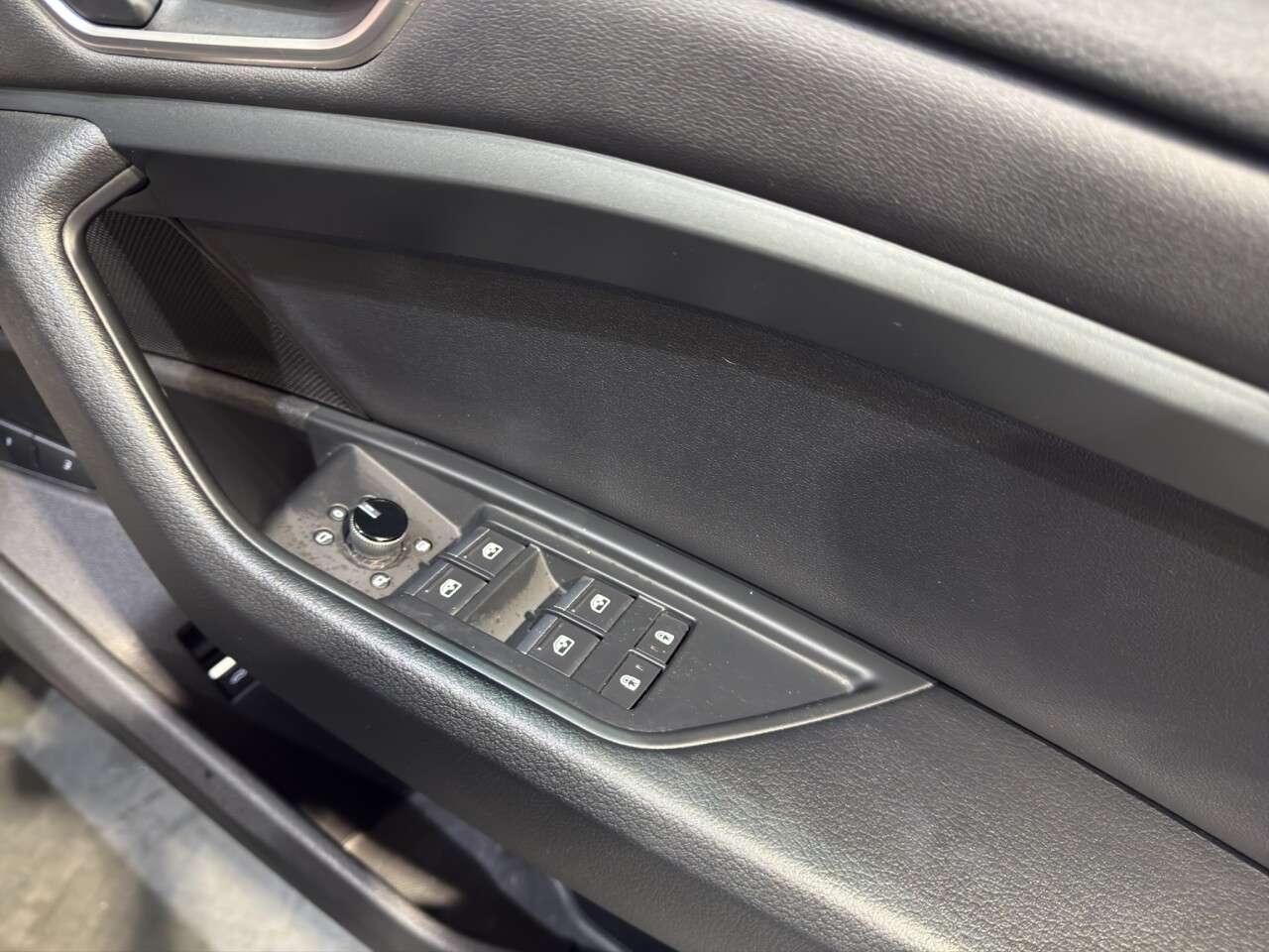 2023 AUDI Q8 E-TRON 2023 AUDI Q8 E-TRON