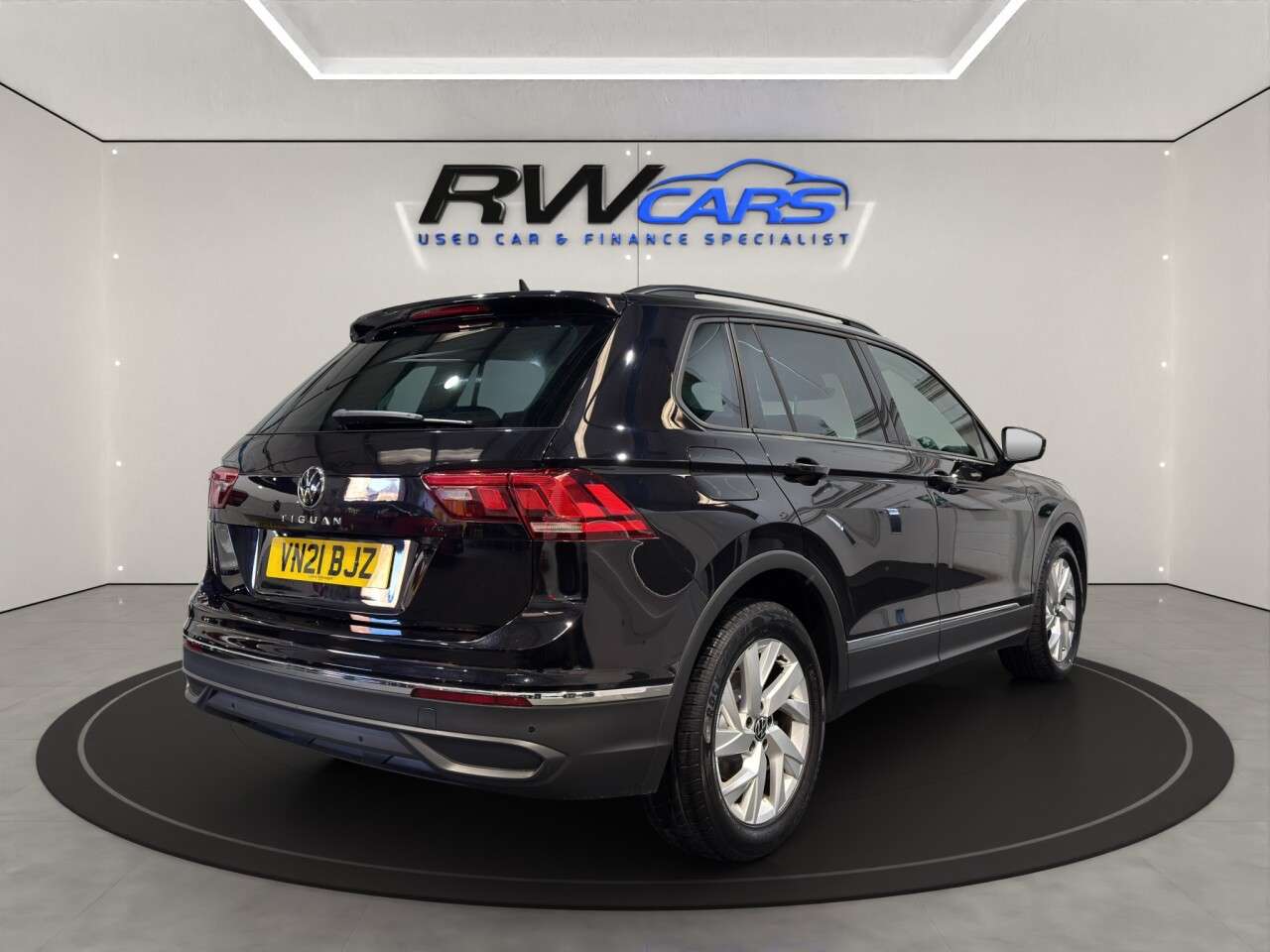 2021 VOLKSWAGEN TIGUAN 2021 VOLKSWAGEN TIGUAN