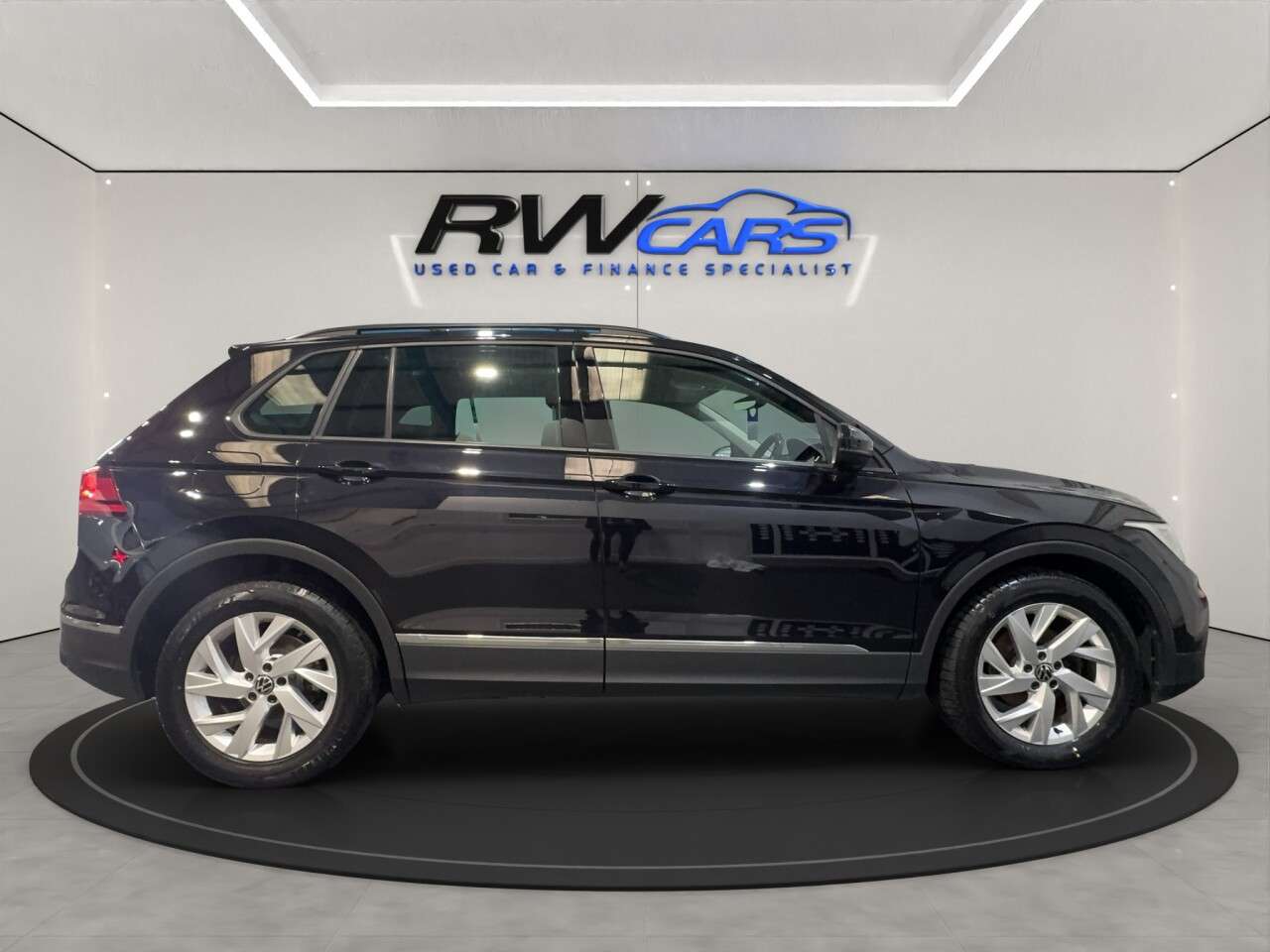 2021 VOLKSWAGEN TIGUAN 2021 VOLKSWAGEN TIGUAN