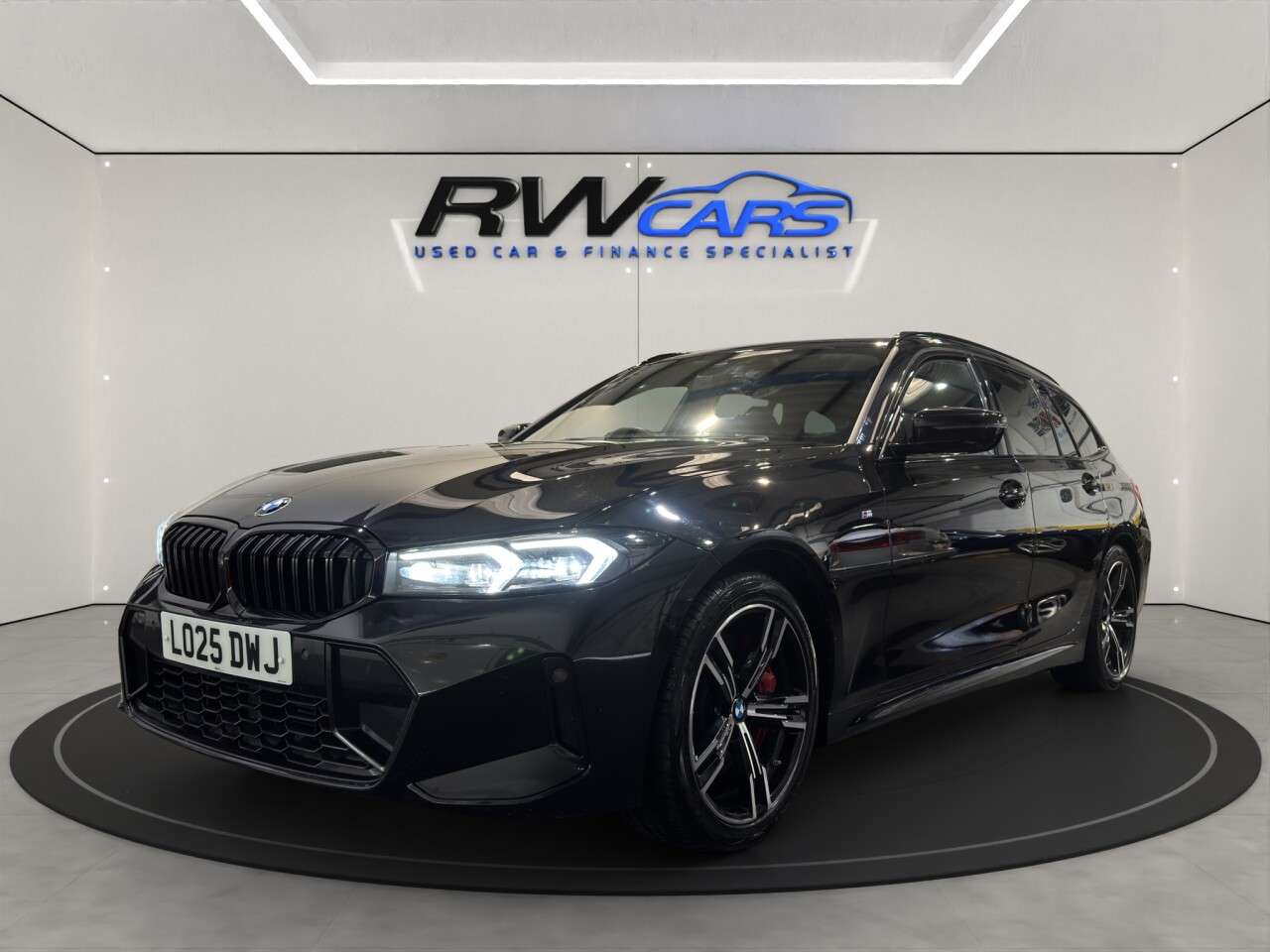 A 2025 BMW 3 SERIES 2.0 320i M Sport Touring 5dr Petrol Auto Euro 6 (s/s) (184 ps) A 2025 BMW 3 SERIES 2.0 320i M Sport Touring 5dr Petrol Auto Euro 6 (s/s) (184 ps)