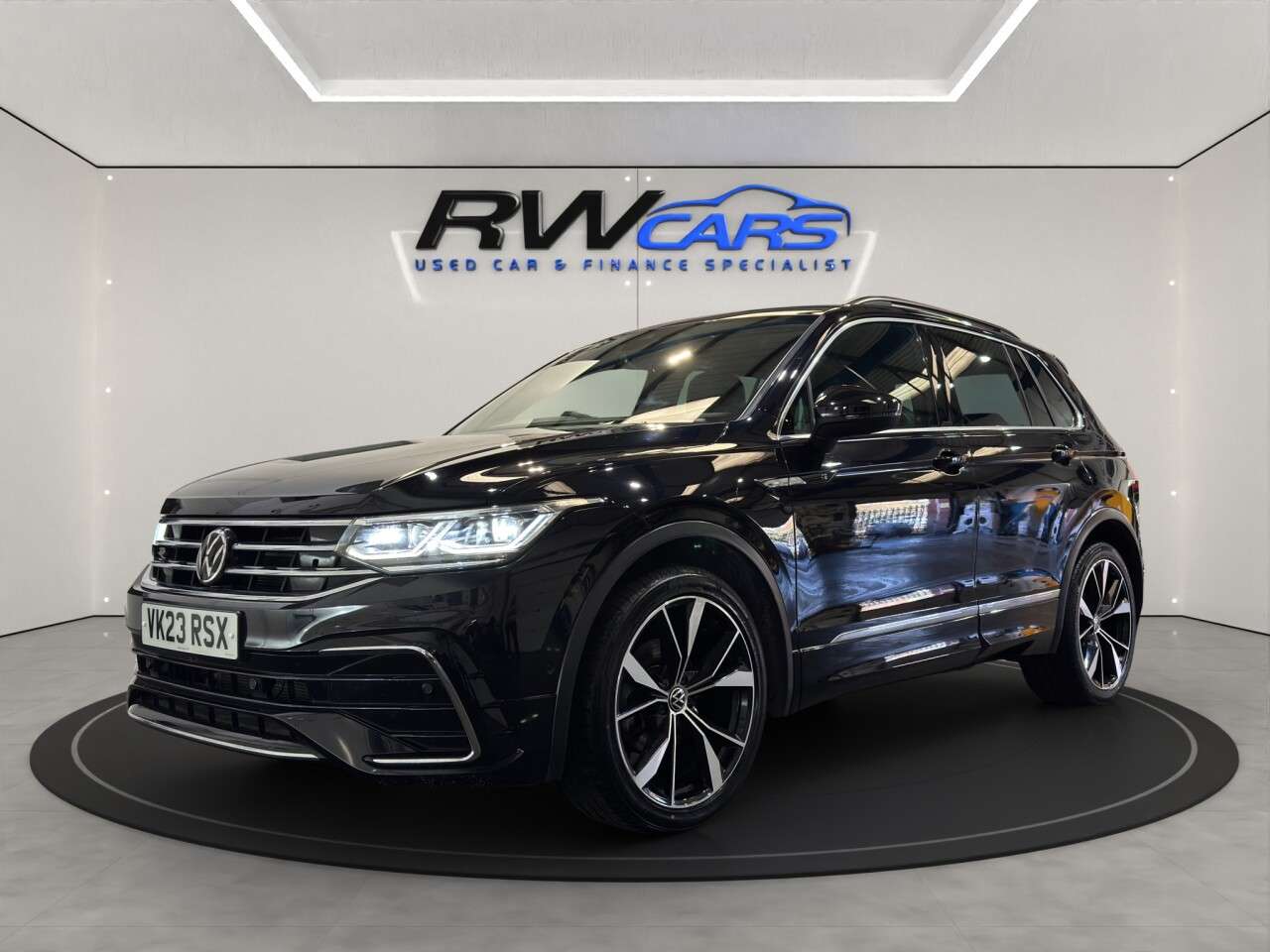 A 2023 VOLKSWAGEN TIGUAN 1.5 TSI R-Line SUV 5dr Petrol DSG Euro 6 (s/s) (150 ps) A 2023 VOLKSWAGEN TIGUAN 1.5 TSI R-Line SUV 5dr Petrol DSG Euro 6 (s/s) (150 ps)