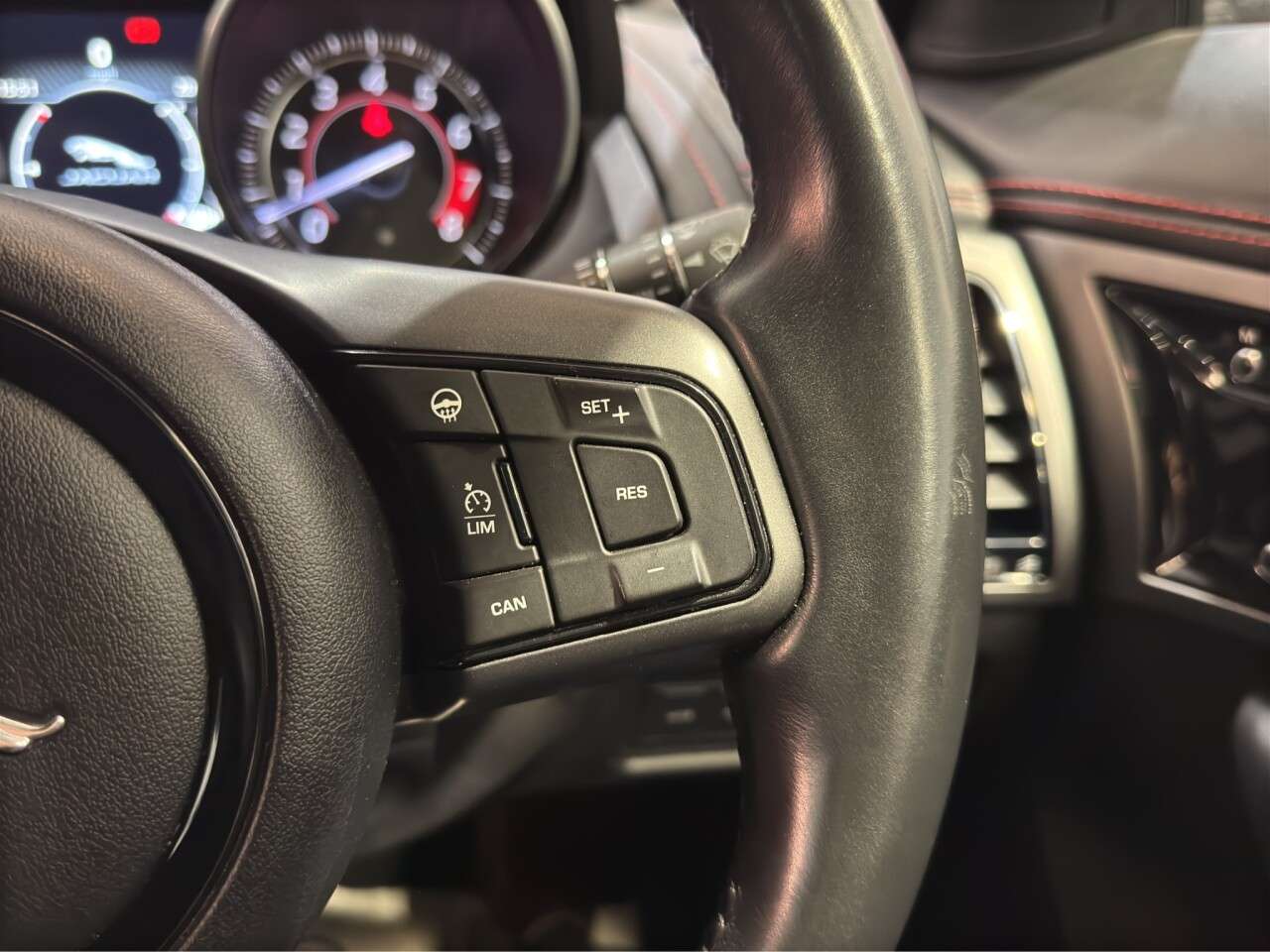 2015 JAGUAR F-TYPE 2015 JAGUAR F-TYPE