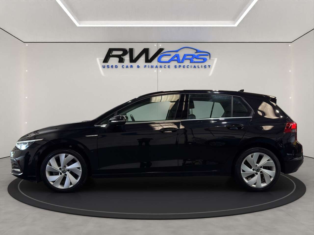 A 2021 VOLKSWAGEN GOLF 1.5 TSI Style Hatchback 5dr Petrol Manual Euro 6 (s/s) (150 ps) A 2021 VOLKSWAGEN GOLF 1.5 TSI Style Hatchback 5dr Petrol Manual Euro 6 (s/s) (150 ps)