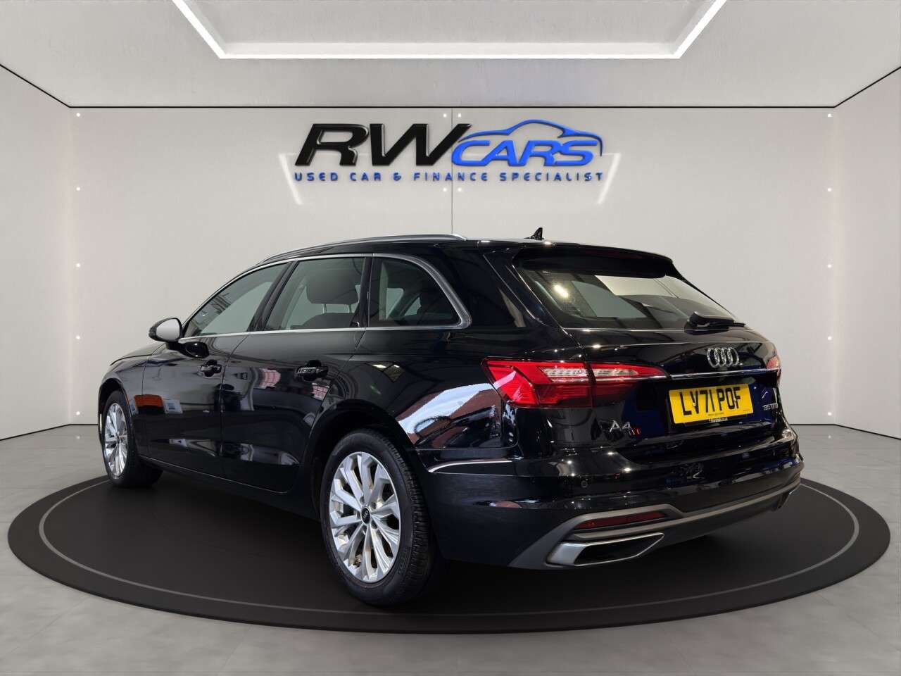 A 2022 AUDI A4 AVANT 2.0 TFSI 35 Technik Estate 5dr Petrol Manual Euro 6 (s/s) (150 ps) A 2022 AUDI A4 AVANT 2.0 TFSI 35 Technik Estate 5dr Petrol Manual Euro 6 (s/s) (150 ps)