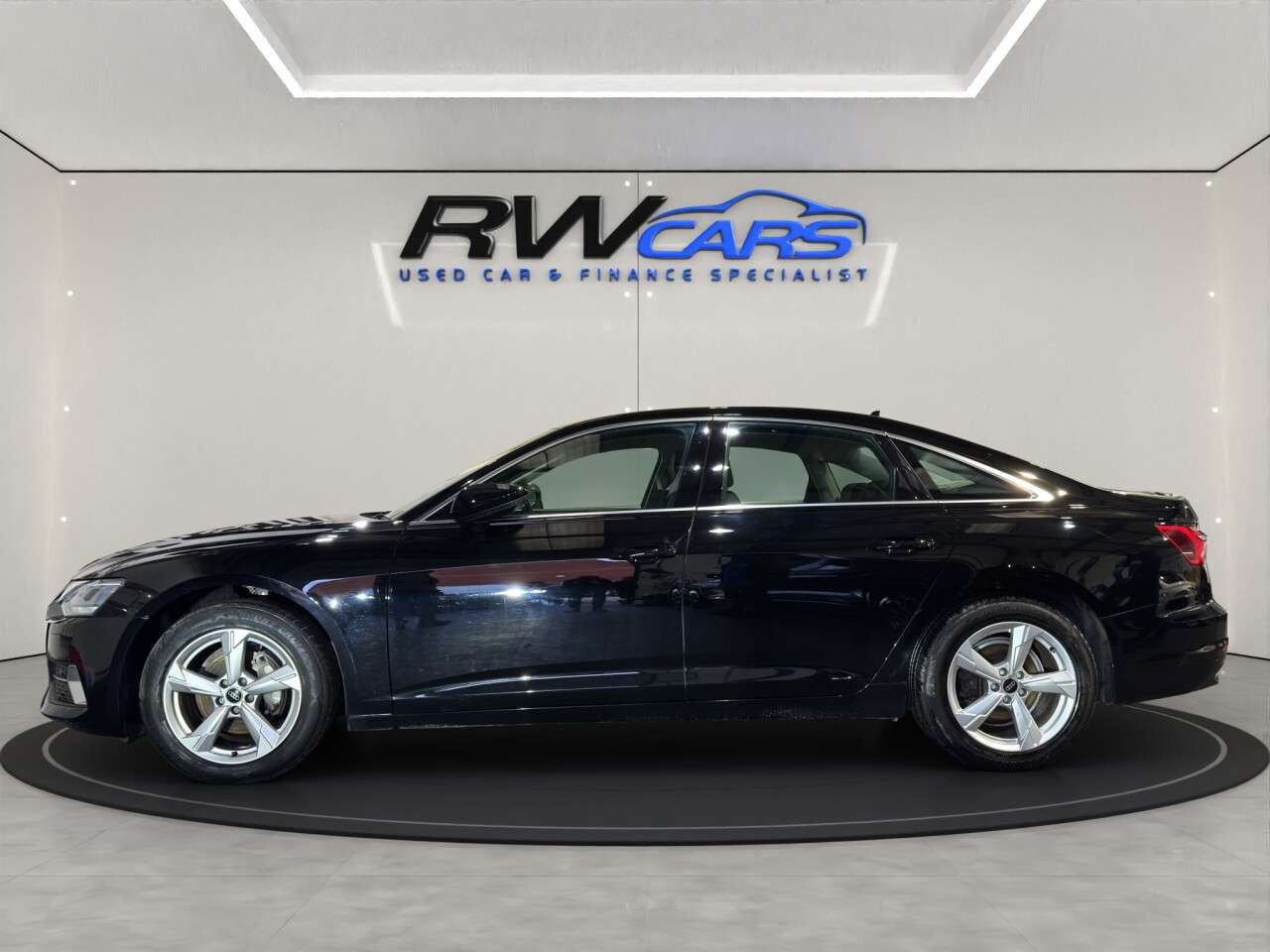 A 2022 AUDI A6 SALOON 2.0 TFSI 40 Sport Saloon 4dr Petrol S Tronic Euro 6 (s/s) (204 ps) A 2022 AUDI A6 SALOON 2.0 TFSI 40 Sport Saloon 4dr Petrol S Tronic Euro 6 (s/s) (204 ps)